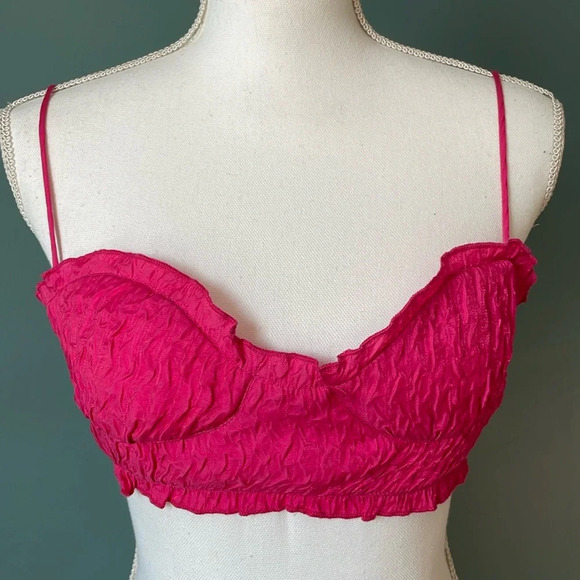 NWT Pink Scalloped Bralette Top size Small - Picture 1 of 5